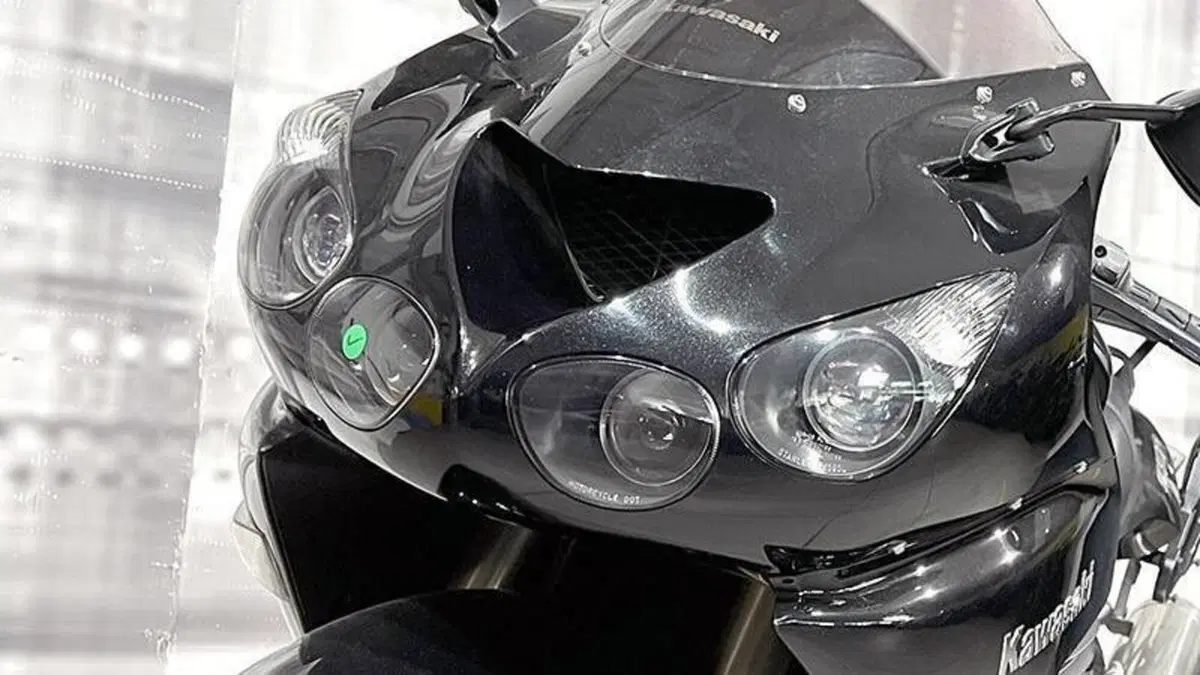 Kawasaki ZZR 1400 (2006 - 11)  (9)