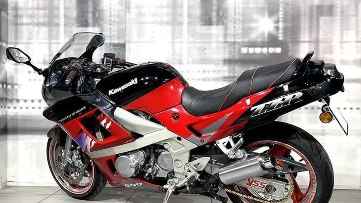 Kawasaki ZZR 600 (1990 - 00)  (2)