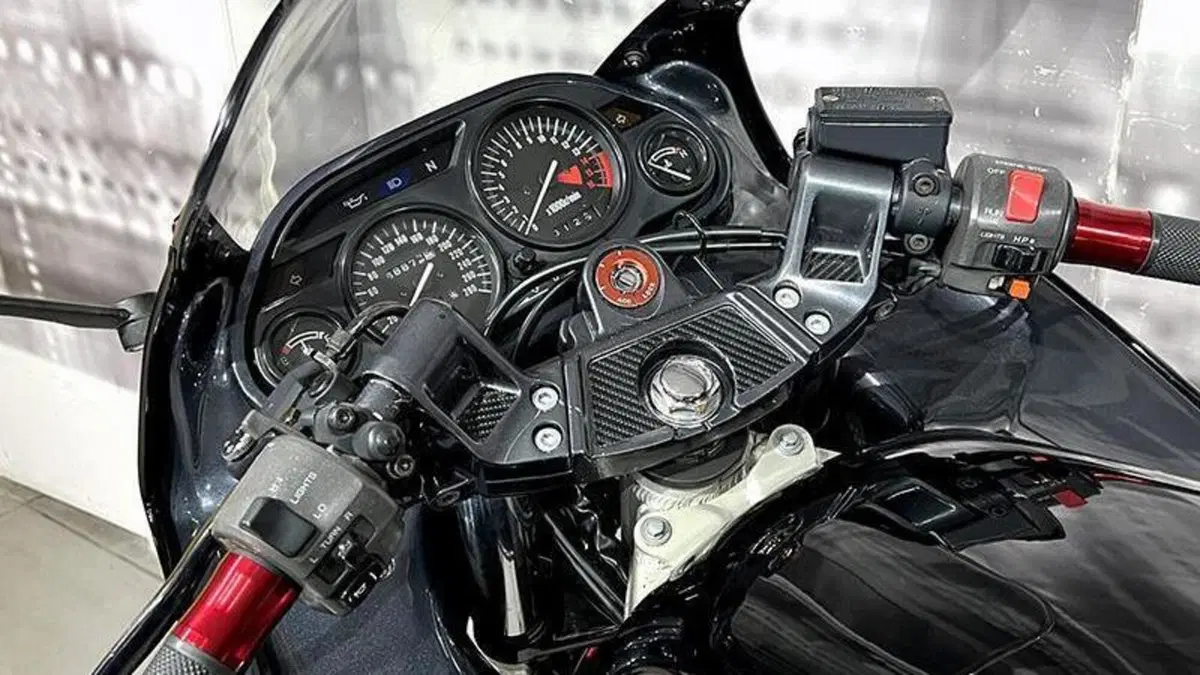 Kawasaki ZZR 600 (1990 - 00)  (6)