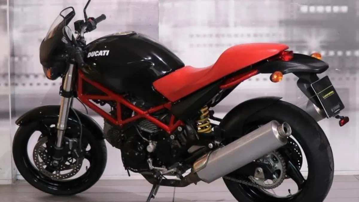 Ducati Monster 695 (2006 - 08)  (2)