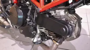 Ducati Monster 695 (2006 - 08)  (4)
