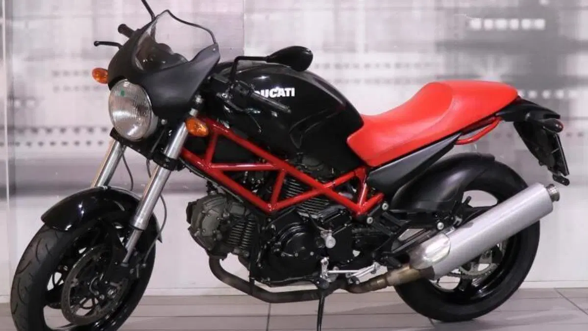 Ducati Monster 695 (2006 - 08)  (7)