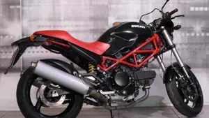 Ducati Monster 695 (2006 - 08)  (8)