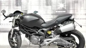 Ducati Monster 696 (2008 - 13)  (2)