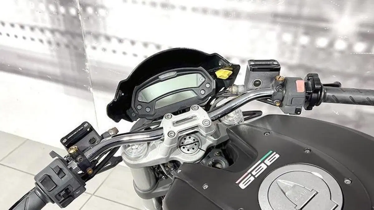 Ducati Monster 696 (2008 - 13)  (6)
