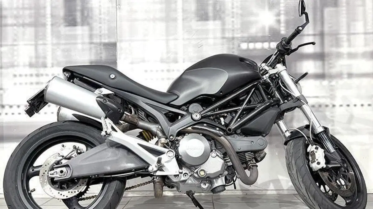 Ducati Monster 696 (2008 - 13)  (8)