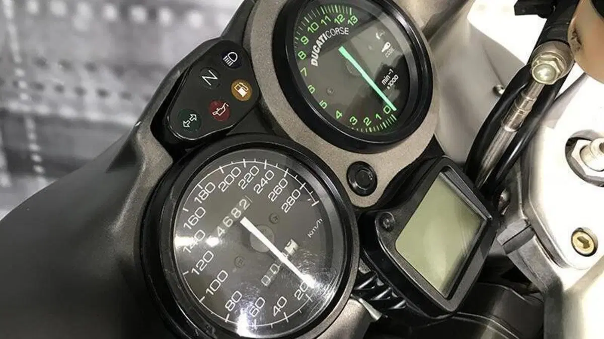 Ducati ST4 (1999 - 02)  (6)