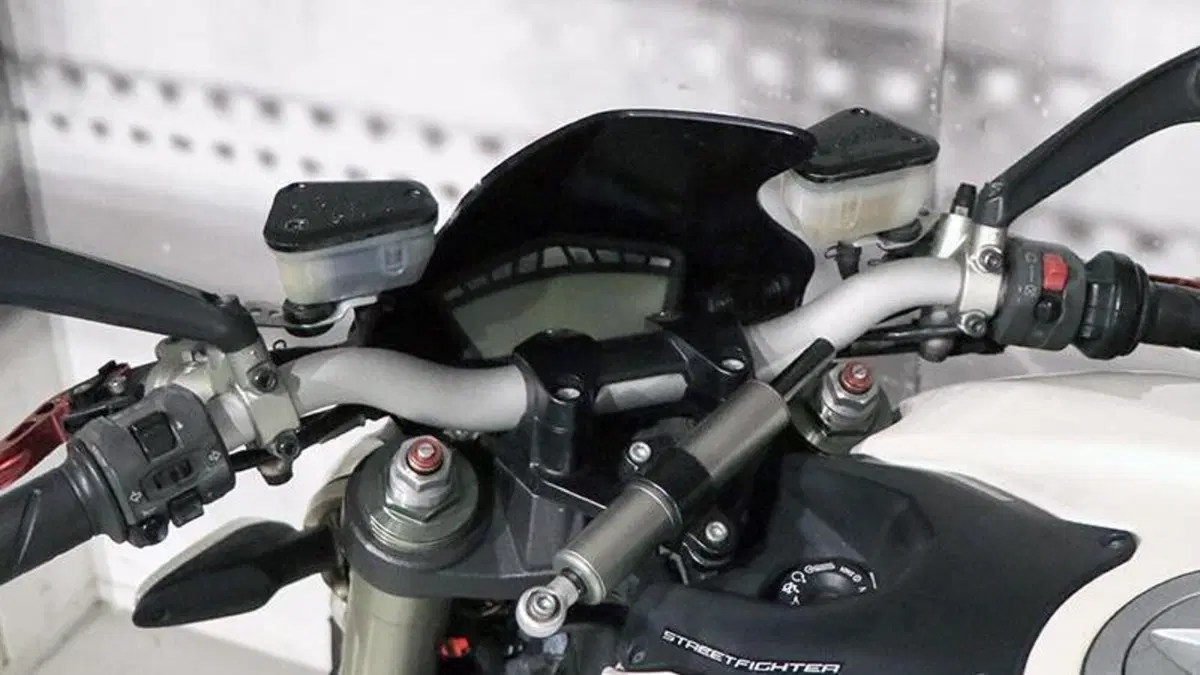 Ducati Streetfighter (2009 - 12)  (6)