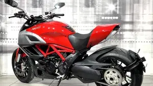 Ducati Diavel 1200 (2010 - 13)  (2)