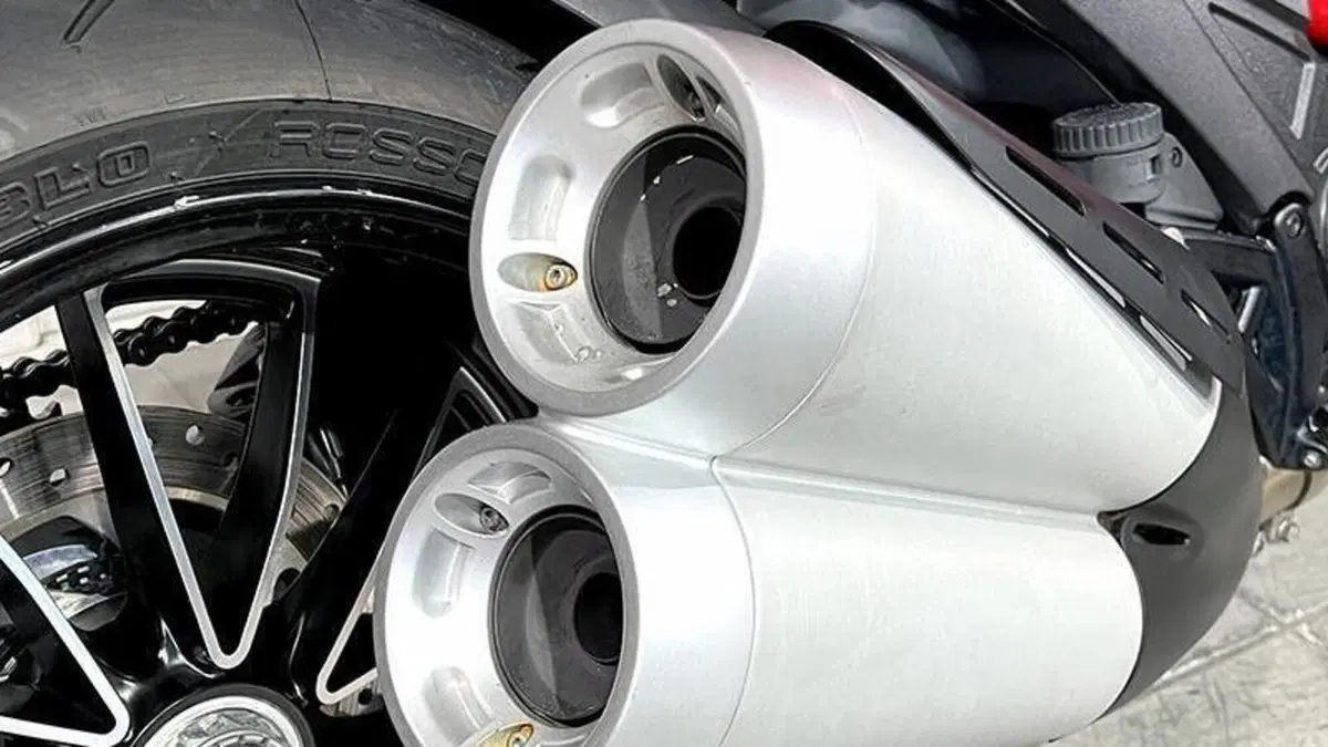 Ducati Diavel 1200 (2010 - 13)  (3)