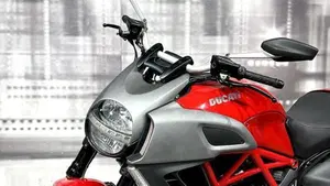 Ducati Diavel 1200 (2010 - 13)  (5)