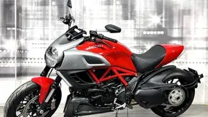 Ducati Diavel 1200 (2010 - 13)  (7)