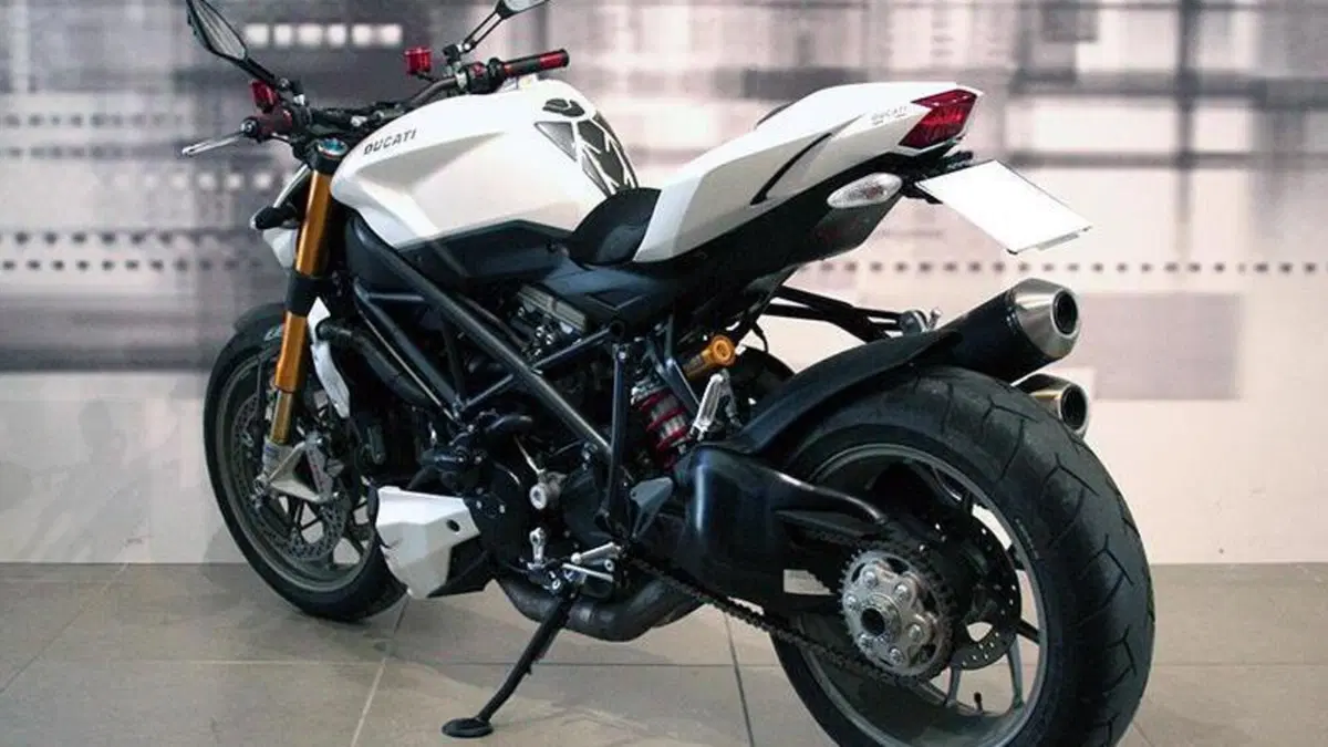 Ducati Streetfighter (2009 - 12)  (2)