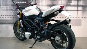 Ducati Streetfighter (2009 - 12)  (2)