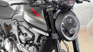 Ducati Monster 937 (2021 - 25)  (8)