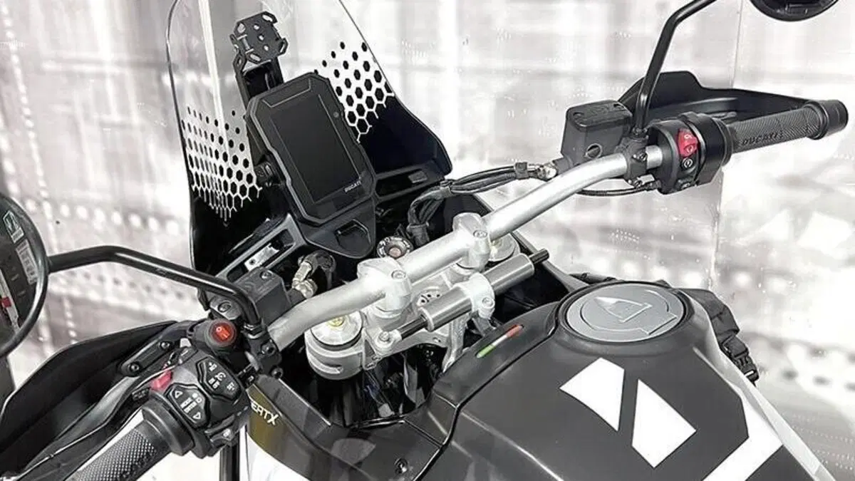 Ducati DesertX (2022 - 25)  (6)