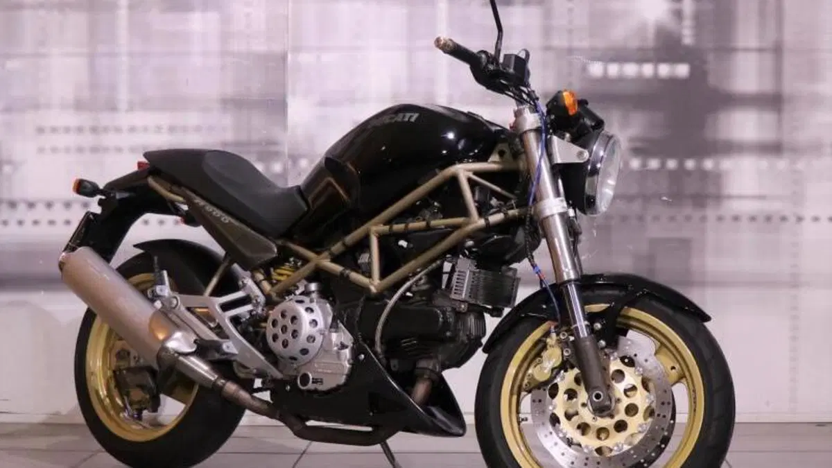 Ducati Monster 900 (1993 - 96) 
