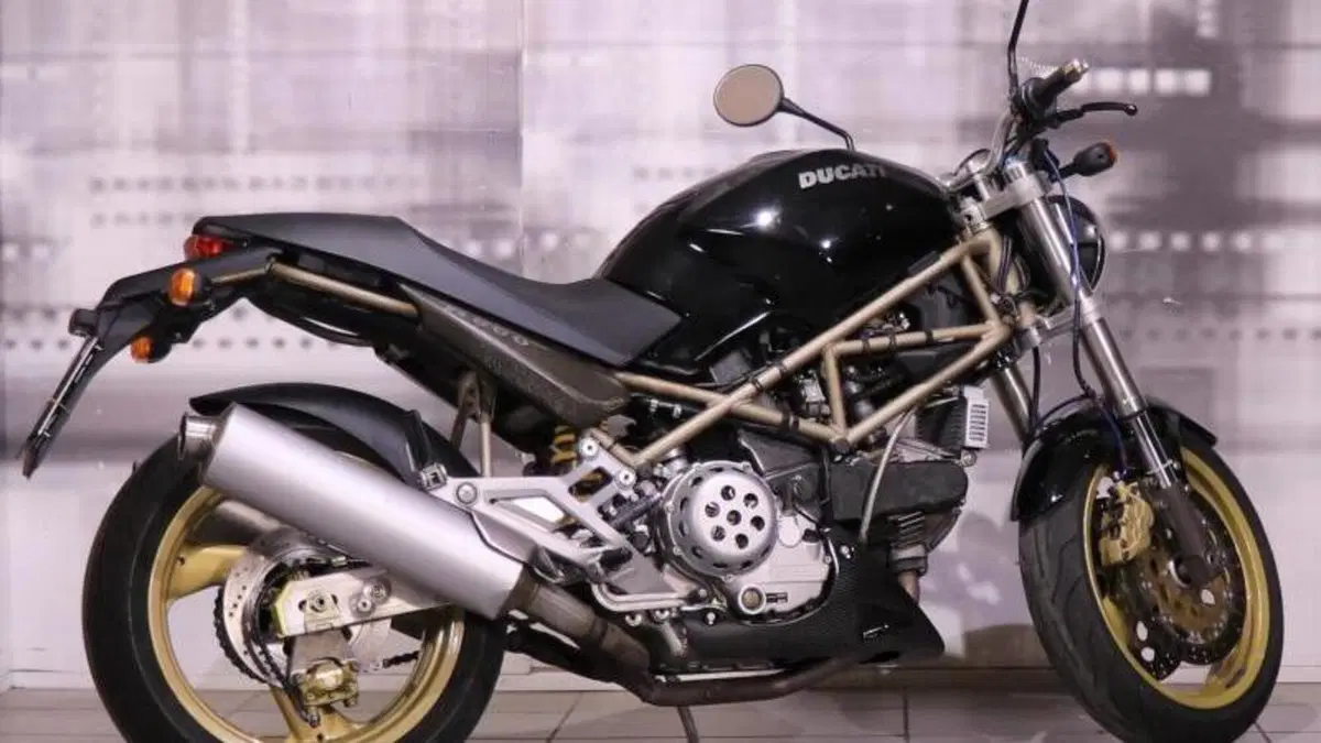 Ducati Monster 900 (1993 - 96)  (8)