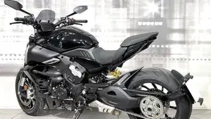 Ducati Diavel V4 (2023 - 26)  (2)