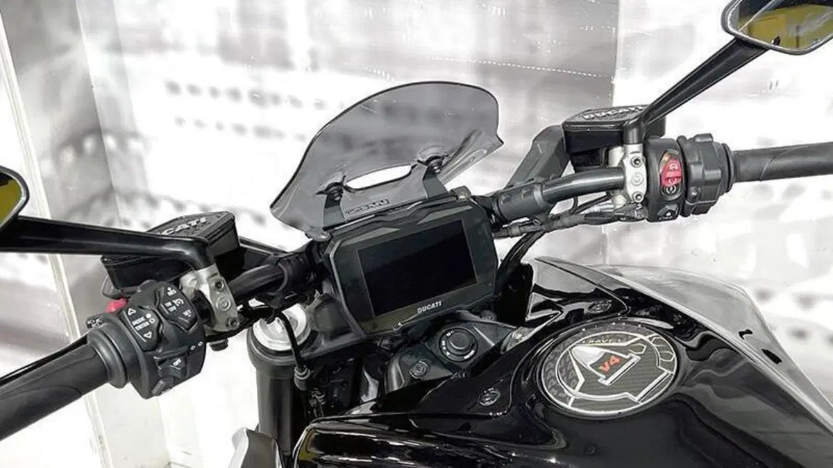 Ducati Diavel V4 (2023 - 26)  (6)