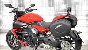 Ducati Diavel V4 (2023 - 26)  (2)