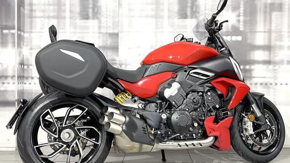 Ducati Diavel V4 (2023 - 26)  (8)