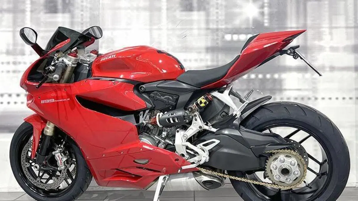 Ducati 1199 Panigale R ABS (2013 - 17)  (2)