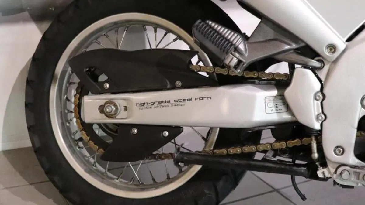 Aprilia Pegaso 650 (1997 - 00)  (4)
