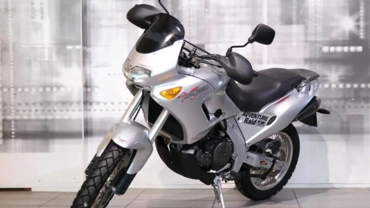 Aprilia Pegaso 650 (1997 - 00)  (7)