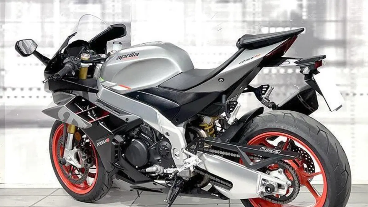 Aprilia RSV4 1100 (2021 - 24)  (2)