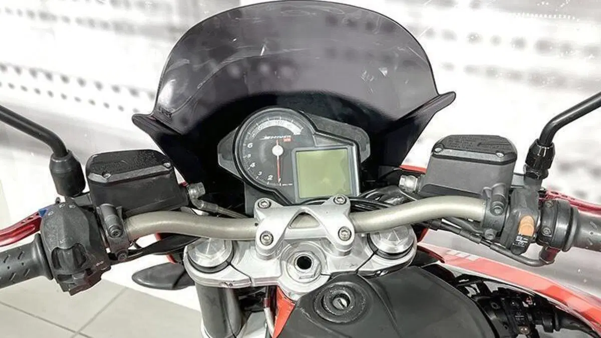 Aprilia Shiver 750 (2010 - 16)  (6)
