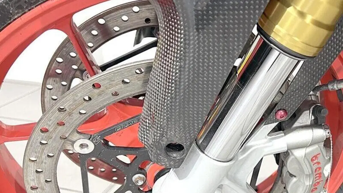 Aprilia RSV4 RR (2017 - 18)  (5)
