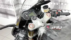 Aprilia RSV4 RR (2017 - 18)  (6)