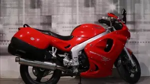 Triumph Sprint 955 ST  (8)