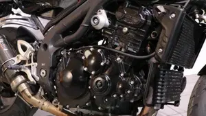 Triumph Speed Triple 1050 (2005 - 11)  (3)