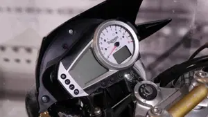 Triumph Speed Triple 1050 (2005 - 11)  (6)