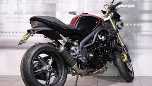 Triumph Speed Triple 1050 (2005 - 11)  (8)