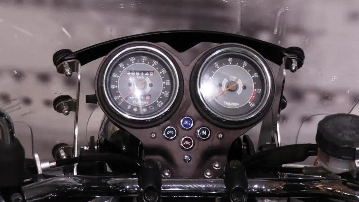 Triumph Bonneville (2007 - 16)  (6)