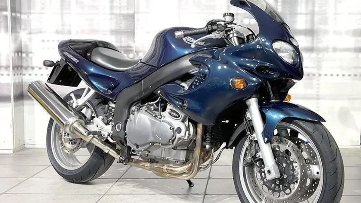 Triumph Sprint 955 RS (1999 - 01) 