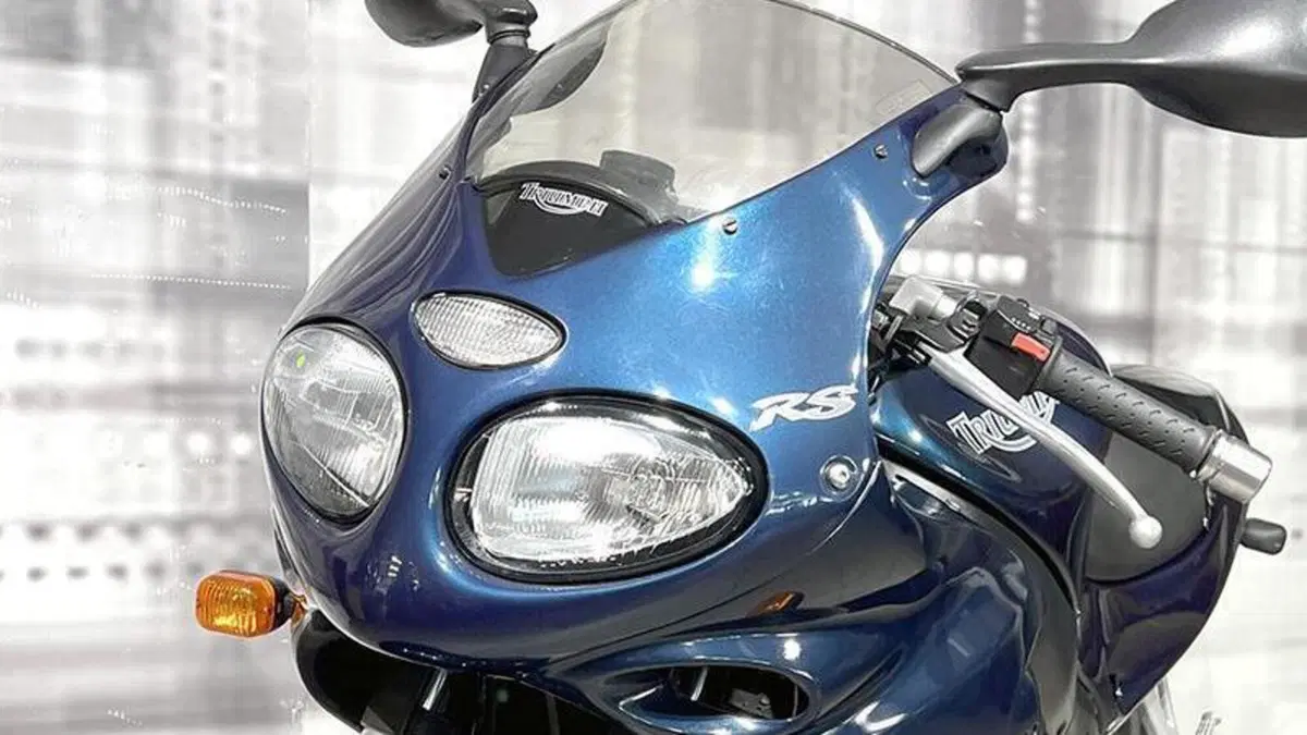 Triumph Sprint 955 RS (1999 - 01)  (5)