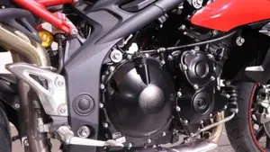 Triumph Speed Triple 1050 R ABS (2011 - 15)  (4)