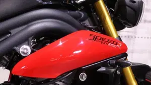 Triumph Speed Triple 1050 R ABS (2011 - 15)  (5)