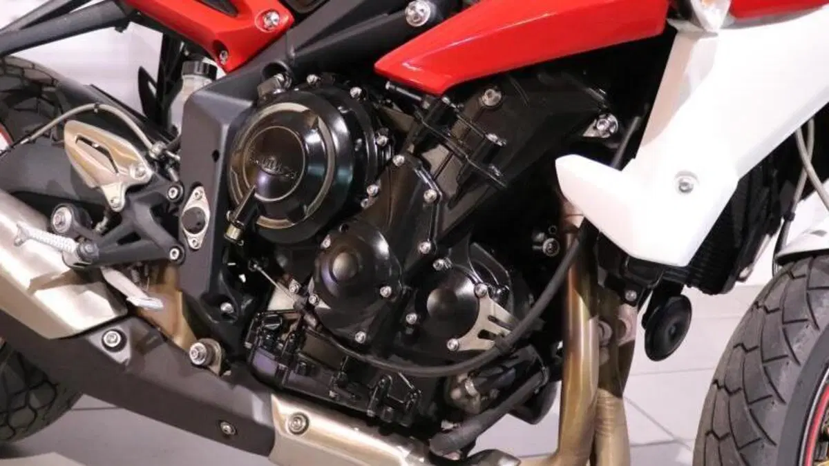 Triumph Street Triple R ABS (2013 - 17)  (3)