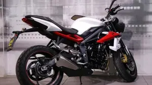Triumph Street Triple R ABS (2013 - 17)  (8)