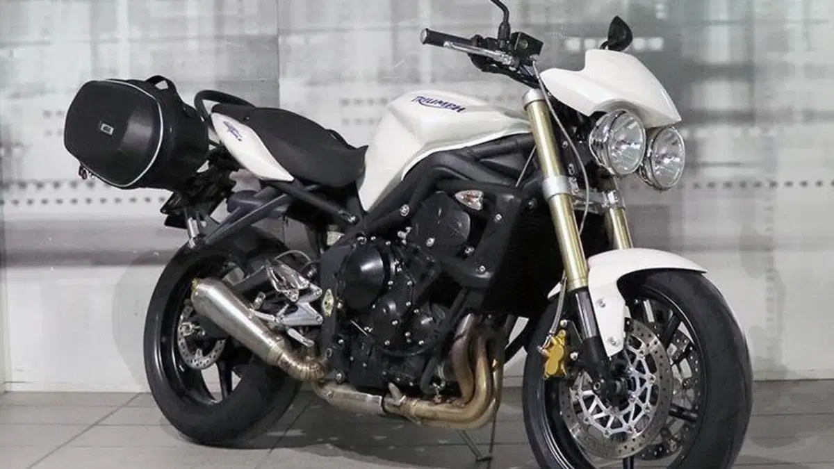 Triumph Street Triple (2007 - 12) 