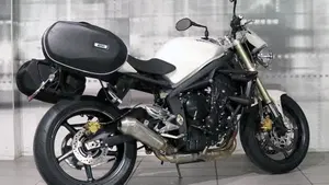 Triumph Street Triple (2007 - 12)  (8)