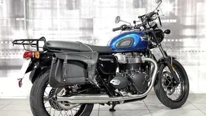 Triumph Bonneville Bobber TFC (2025)  (8)