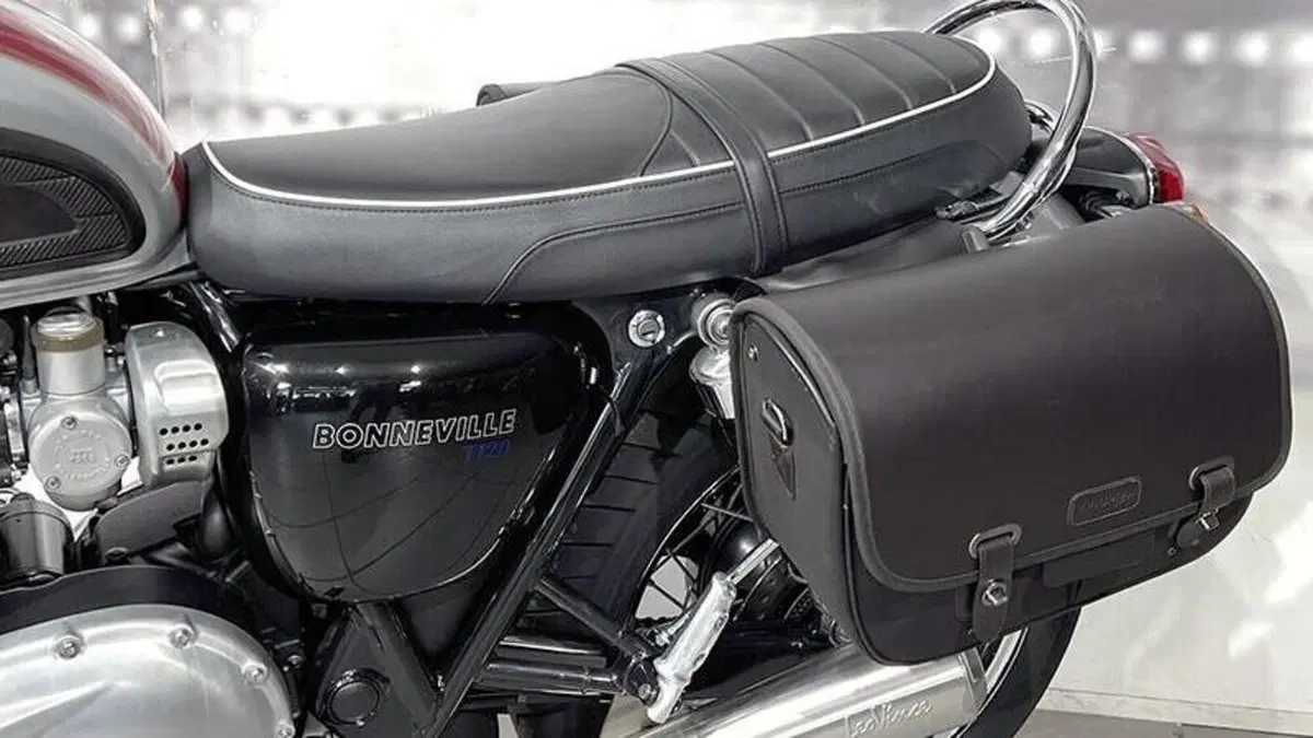 Triumph Bonneville T120 (2016 - 20)  (3)