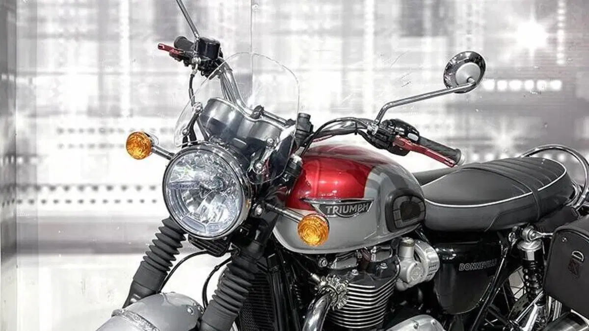 Triumph Bonneville T120 (2016 - 20)  (5)