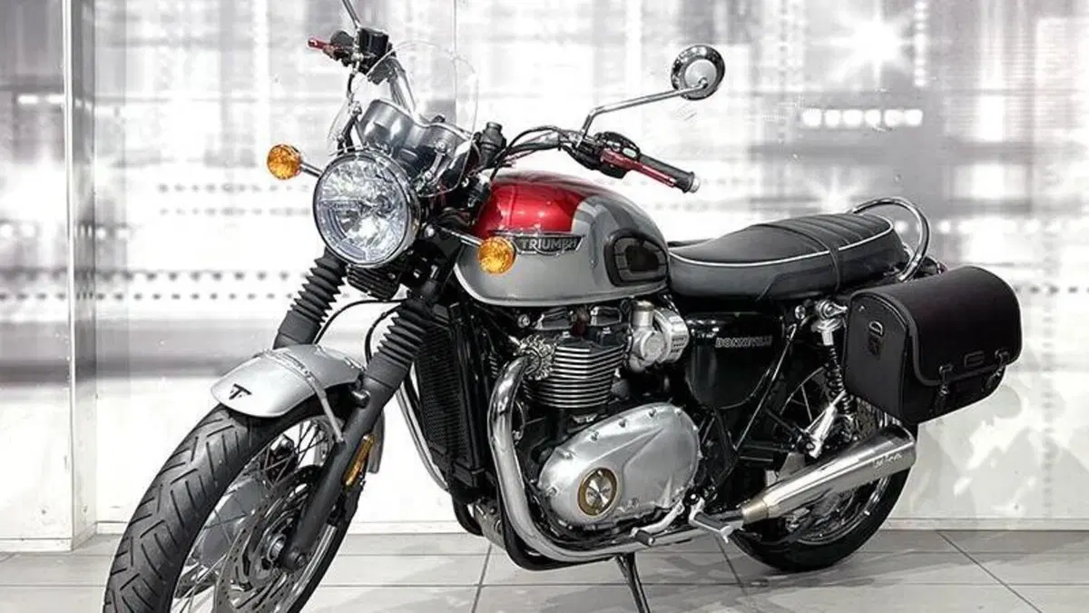 Triumph Bonneville T120 (2016 - 20)  (7)